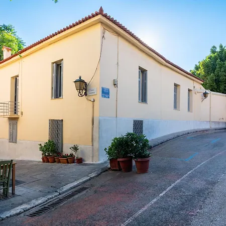 A Painter'S House In Plaka-3